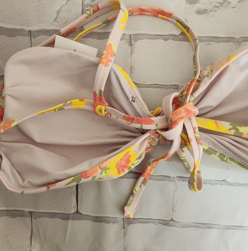NWOT- aerie bandeau floral swim top - Picture 2 of 4
